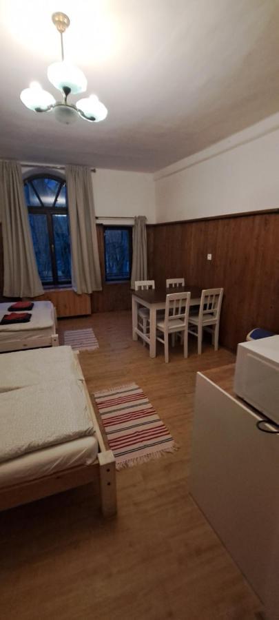 Penzion A Restaurace U Baby Subrovy Hotel Kokorin Bagian luar foto