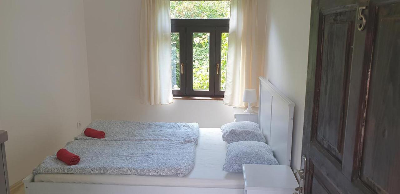 Penzion A Restaurace U Baby Subrovy Hotel Kokorin Bagian luar foto