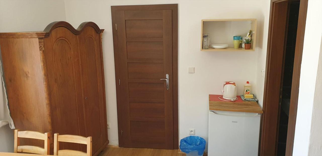 Penzion A Restaurace U Baby Subrovy Hotel Kokorin Bagian luar foto